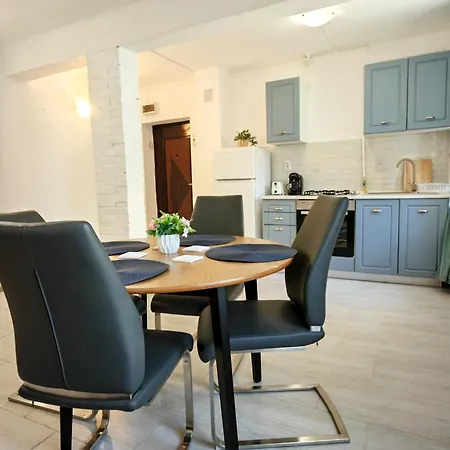 Central Apartments Apartment