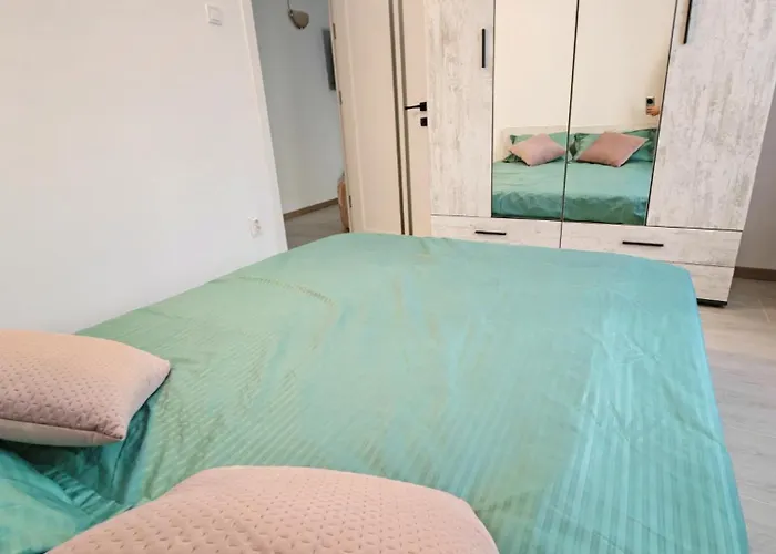 아파트 Central Apartments