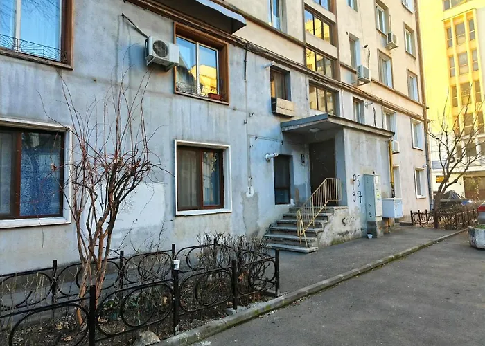 아파트 Central Apartments *